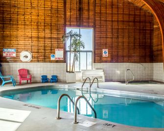Econo Lodge Sioux Falls North - Sioux Falls - Piscina