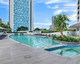 Modern 2 Bedroom Apartment In Sierra Grand - Coasthm - Clear Island Waters - Pool