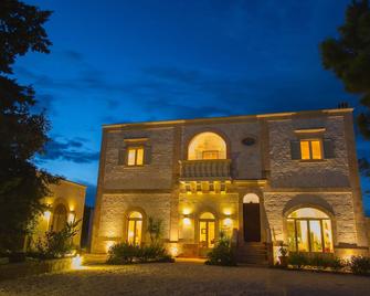 Masseria Camarda - Ceglie Messapica - Edificio