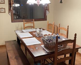 Private home with beautiful lake views. - Wagoner - Restaurante