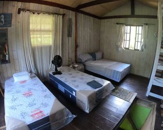 Cabin / bungalow in the south of the island of Florianópolis - Florianopolis - Chambre