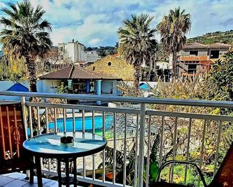 Dolphin Hotel - Skopelos - Balcony