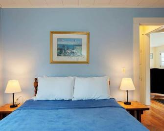 Marlboro Beach Road Cottage - Lamoine - Schlafzimmer