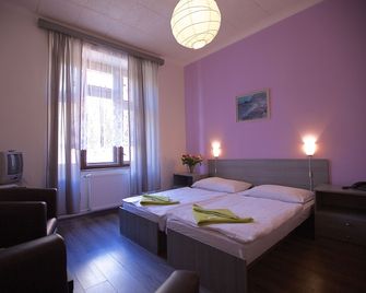 Hotel Olga - Prag - Sovrum