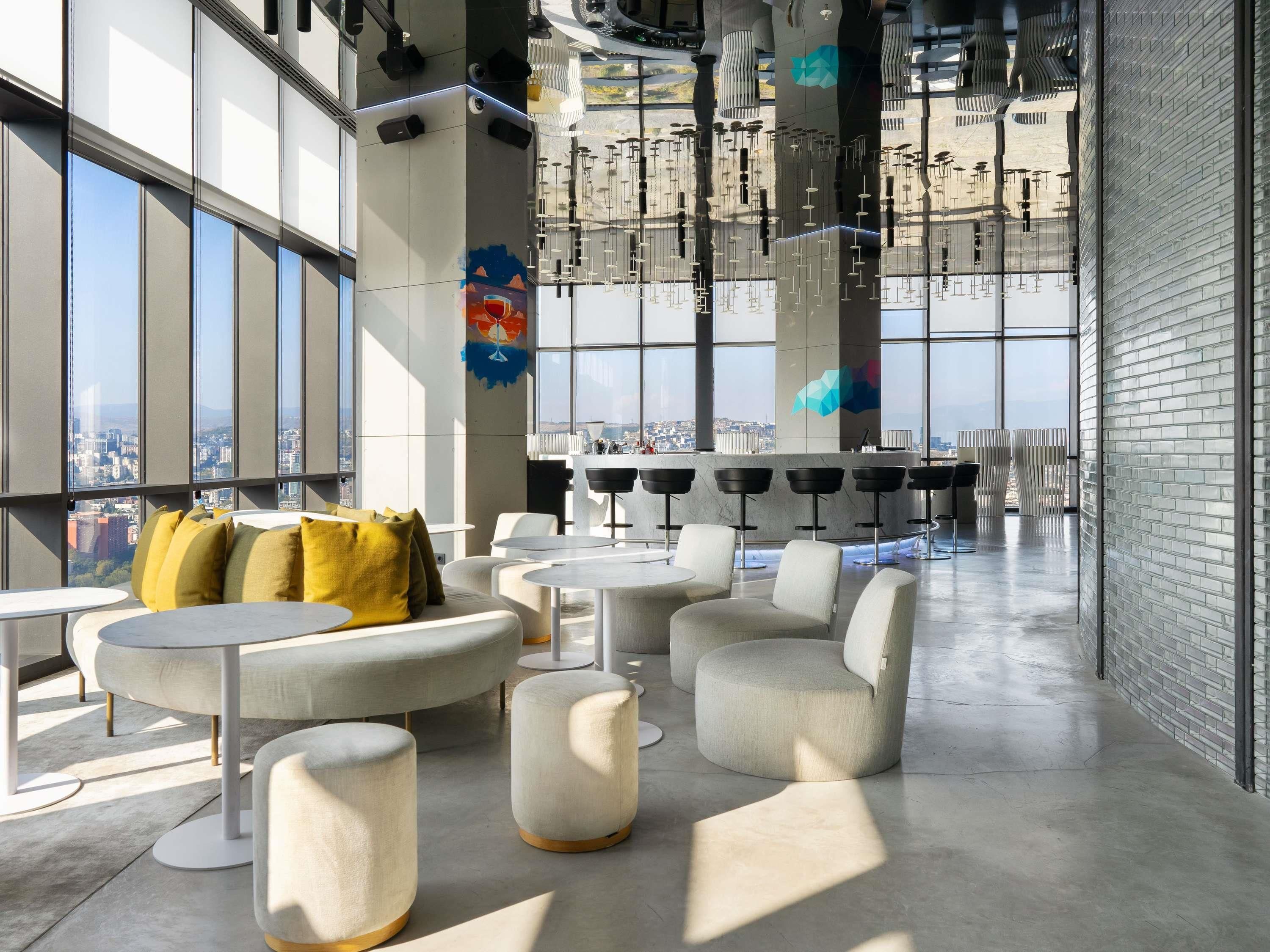 Pullman Tbilisi Axis Towers - Tiflis - Sala de estar