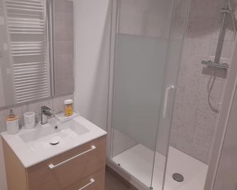Gite De L'epine - Beauvais - Badkamer