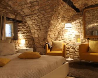 Charming independent bedroom / Charming independent bedroom / Bonnieux Luberon - Bonnieux - Schlafzimmer