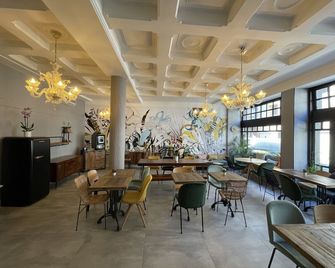 إيربان جانجل هوتل أورليانز - أورليون - مطعم