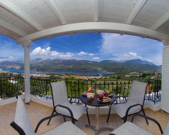 The L Suites & Apartments - Argostoli - Balcón