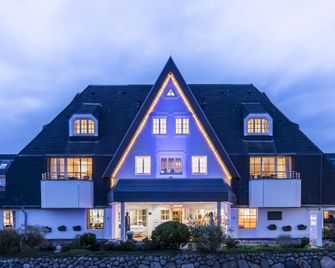 Dorint Strandresort & Spa Sylt/Westerland - Sylt - Building