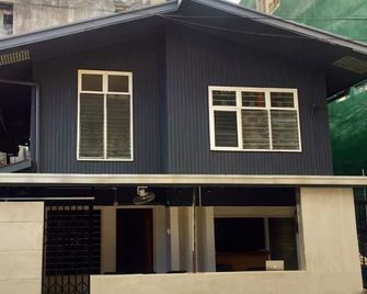 The Hub District Hostel and Dorm - Manila - Edificio