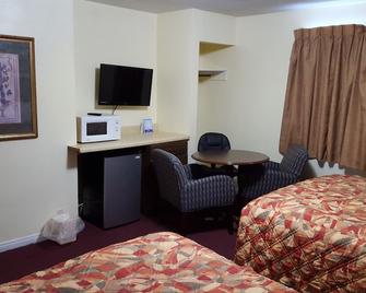 Colonial West Motel - Batavia - Bedroom