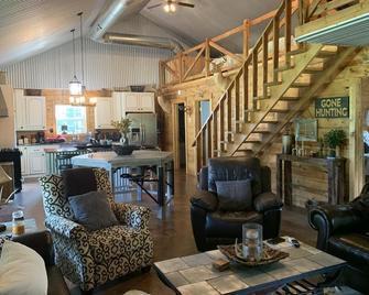 Cabin on Blackberry Hill near McGee Creek - Stringtown - Sala de estar