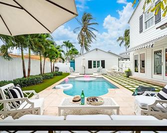 Palm Paradise. Steps to Intercoastal. Walk to Shops - West Palm Beach