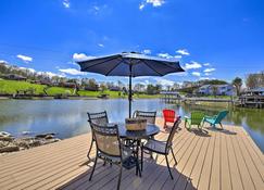 Lake House Haven Fire Pit, Boat Dock and More! - Watauga - Patio