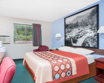 Super 8 by Wyndham Warner Robins - Warner Robins - Soverom