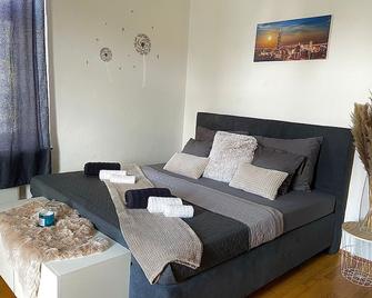 City Apartments - Klagenfurt - Bedroom