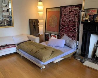 London Apt - Sleeps 5 - Great Transport links - London - Living room