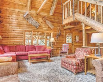 Cedarwood Lodge, hot tub, fireplace, close to hiking, biking. Dogs ok. - Government Camp - Лаунж