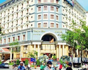 نينه كيو 2 هوتل - كان ثو - مبنى