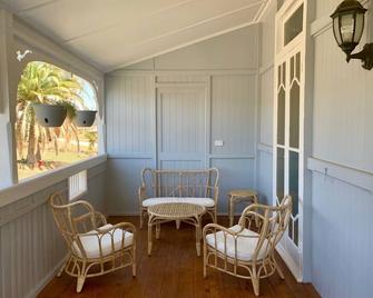 Renovated Queenslander With A Pool - Close To Town! - Warwick - Balcony