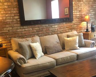 Luxury Brownstones in Historic Soulard - San Luis - Sala de estar