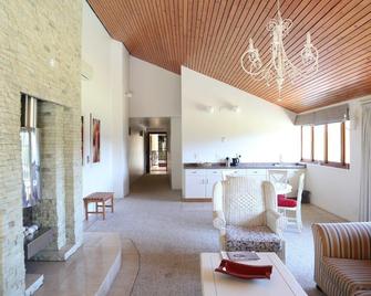 The Nest Drakensberg Hotel - Winterton - Living room