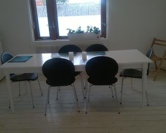 Pasescia Bed and Breakfast - Kolind - Comedor