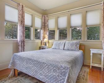 Downtown Suite! (Farmer's Suite) - Friday Harbor - Bedroom