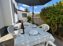 Beach Relax Apartment - Porto Santo - Innenhof