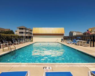 Dolphin Oceanfront Motel - Nags Head - Pool