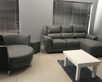 Bella Luna Bed and Breakfast - Walvis Bay - Lounge