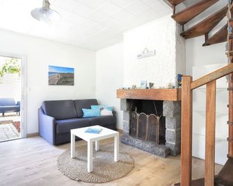 The Lighthouse - Maison, 800m à pied du centre - Barneville-Carteret - Living room