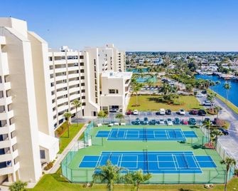 1/1, waterfront, Hudson, private beach! #410 - Hudson - Edificio