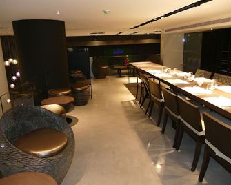 Three O Nine Hotel - ביירות - מסעדה