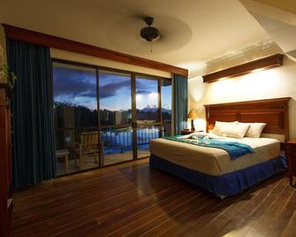 Manta Ray Bay Resort - Colonia - Habitación