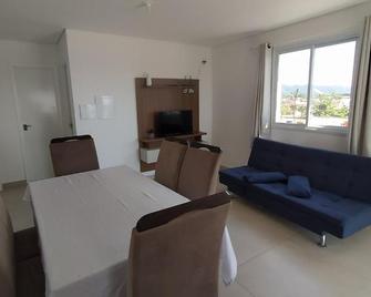 Captiva Beach - 400m Da Praia - Wifi - Vaga Coberta - Navegantes - Sala de jantar