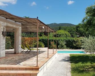 Studio indépendant à la Villa Garlaban 3 étoiles - Gémenos - Piscine