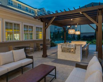 Homewood Suites by Hilton Holyoke-Springfield/North - Holyoke - Patio