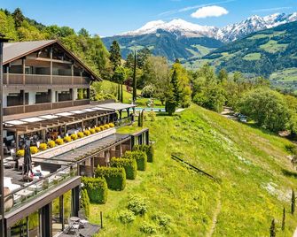 Hotel Küglerhof - Tirolo