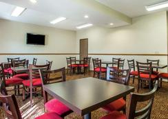 Quality Inn Greenville North 90 1 3 8 Greenville Hotel