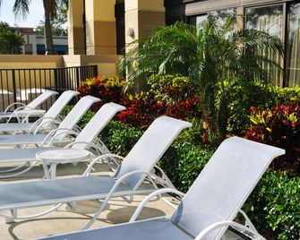 Holiday Inn Express Boca Raton-West By IHG - Boca Raton - Uteplats