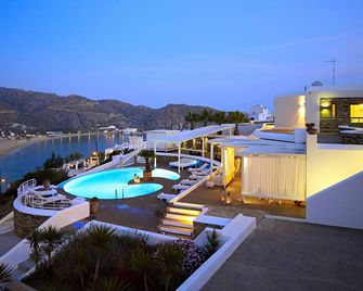Levantes Ios Boutique Hotel - Mylopotas - Piscina