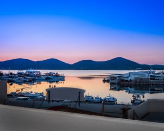 Kalypso Suites Hotel - Adults Only - Elounda - Widok na zewnątrz