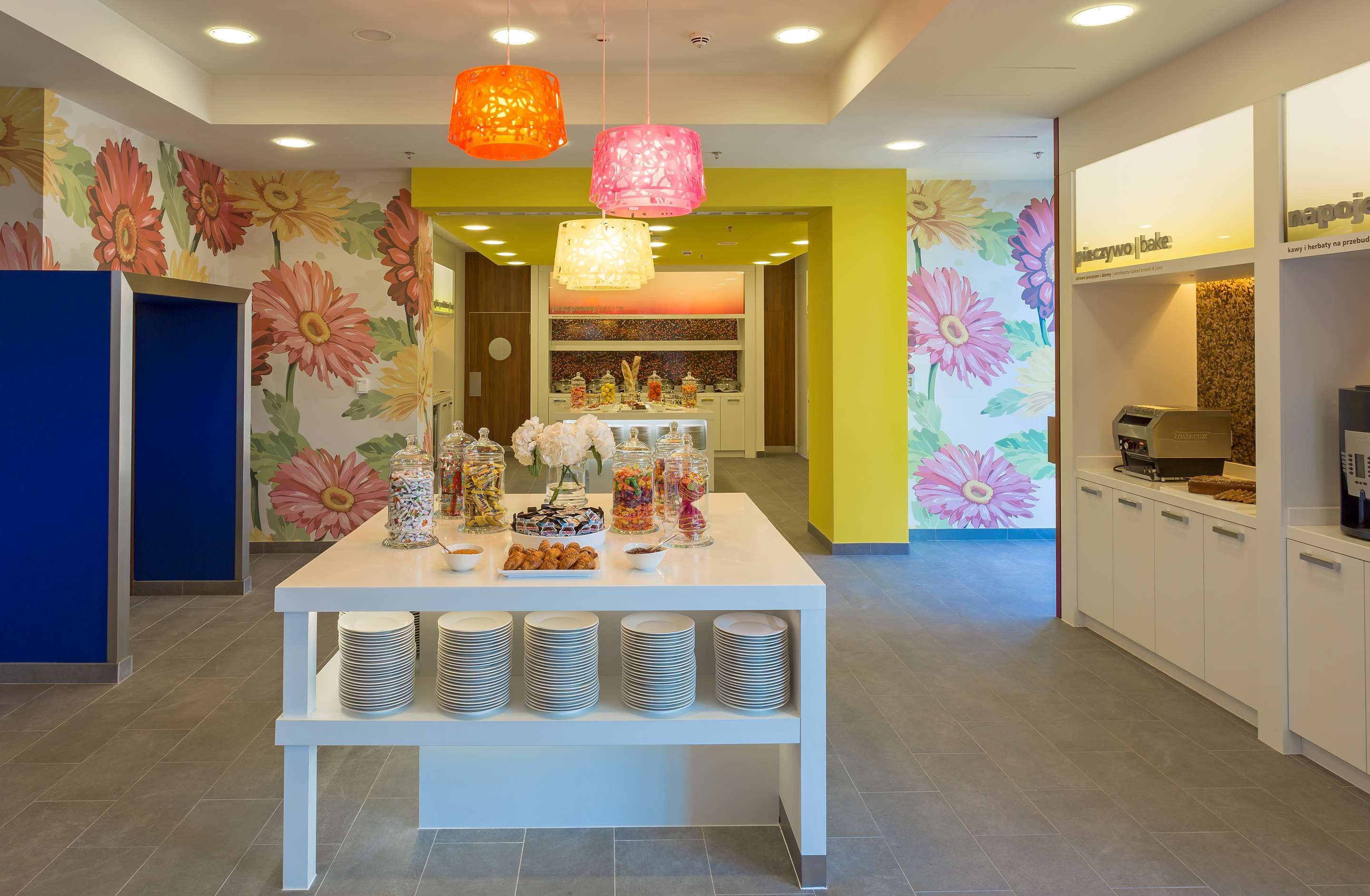 Restaurant view of Hampton by Hilton Warsaw City Centre