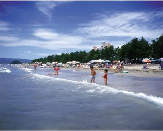 Suzu Beach Hotel - Suzu - Beach