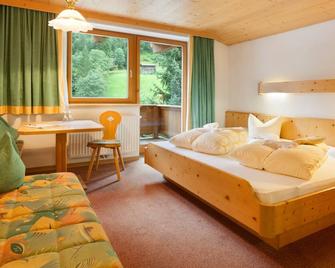 Hotel Pinzger - Tux - Yatak Odası