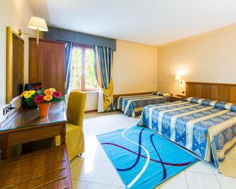 Dipendenza Hotel Londra - Alessandria - Habitación