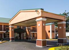Econo Lodge - Decatur - Building