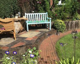 Chorlton Garden Rooms. Relax, work, stay and play. - Manchester - Patio